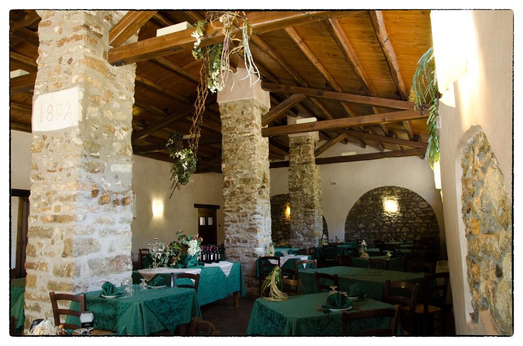 Agriturismo Sant'Agata Piana Degli Albanesi Eksteriør bilde