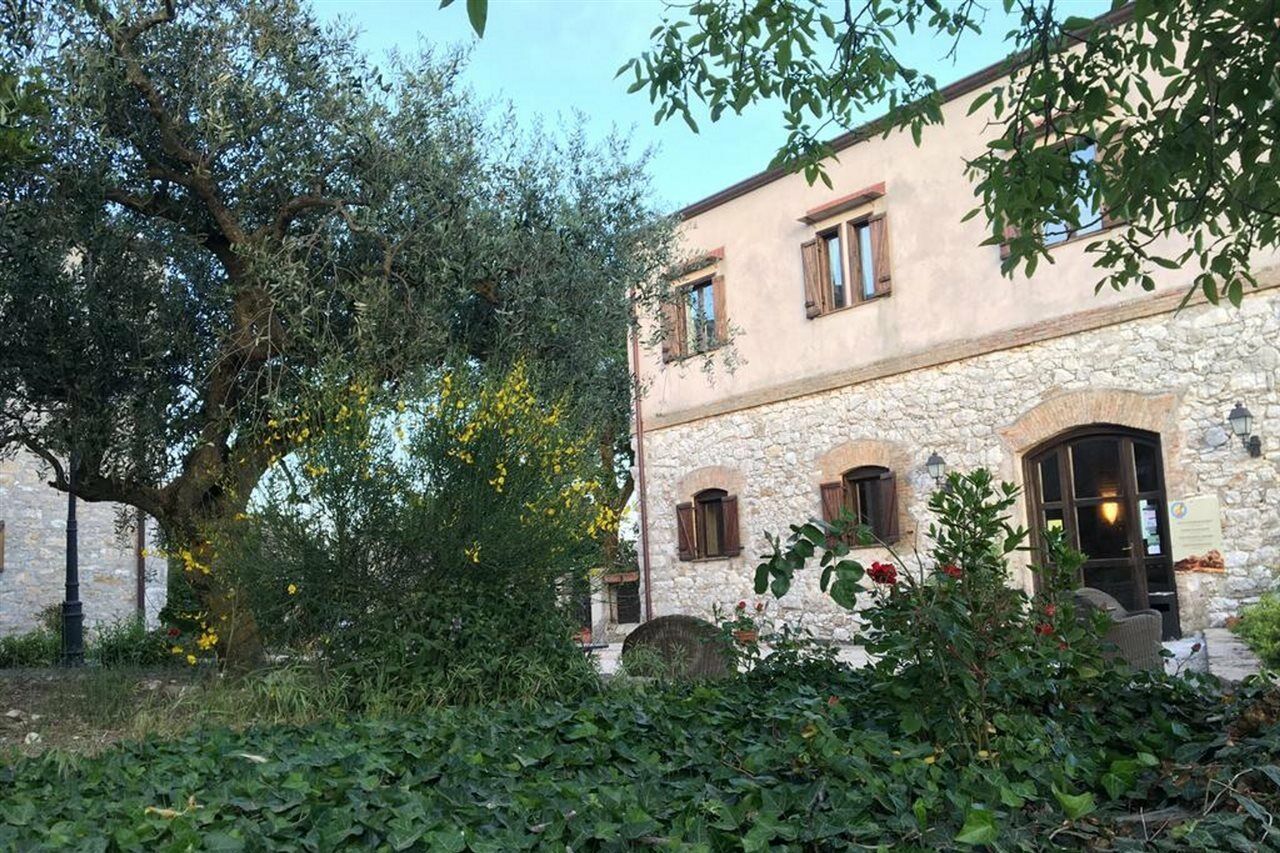 Agriturismo Sant'Agata Piana Degli Albanesi Eksteriør bilde