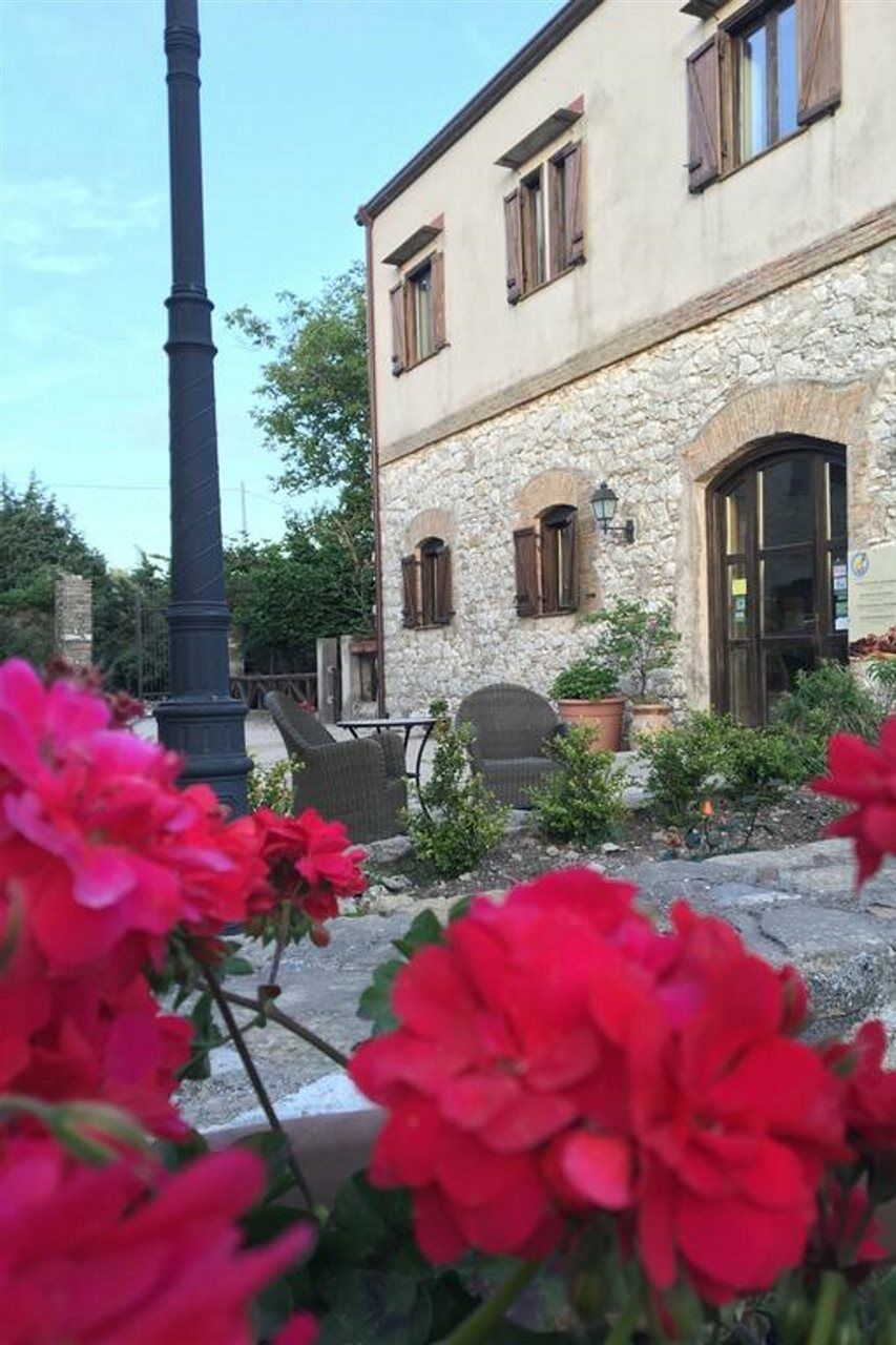 Agriturismo Sant'Agata Piana Degli Albanesi Eksteriør bilde