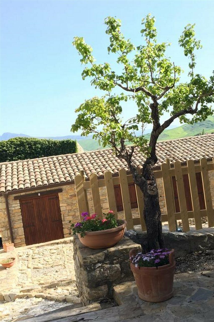 Agriturismo Sant'Agata Piana Degli Albanesi Eksteriør bilde